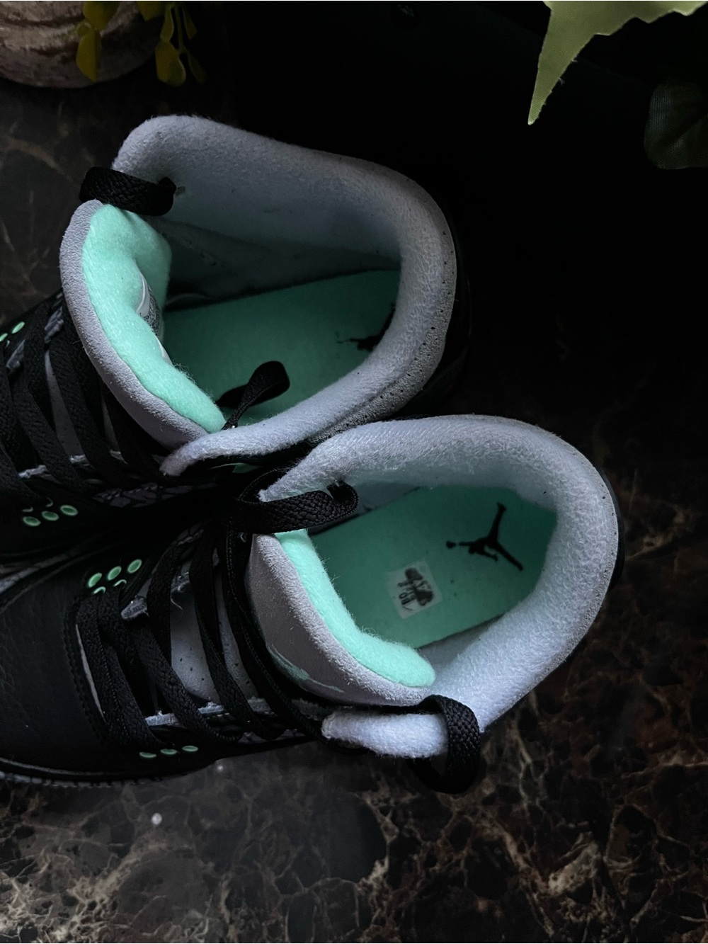 Jordan 3 Retro
Green Glow
Streetwear/Lifestyle Shoes
Size 4 Youth/5.5 Women - Picture 8 of 11